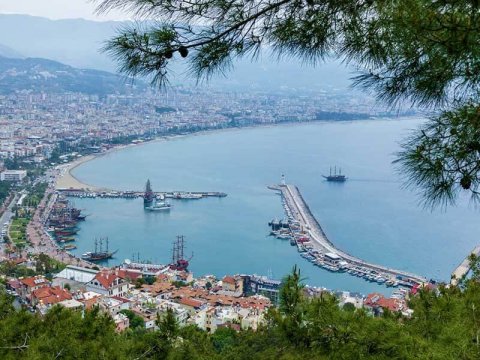 Antalya attracts real estate investors through social facilities development