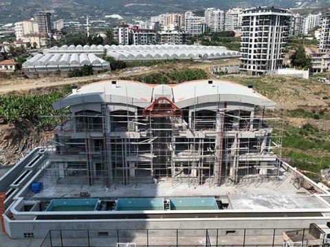 How will villa prices in Alanya change by mid-2025?