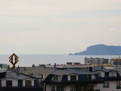 Russians lead the top three foreign buyers of Turkish real estate in March 2025