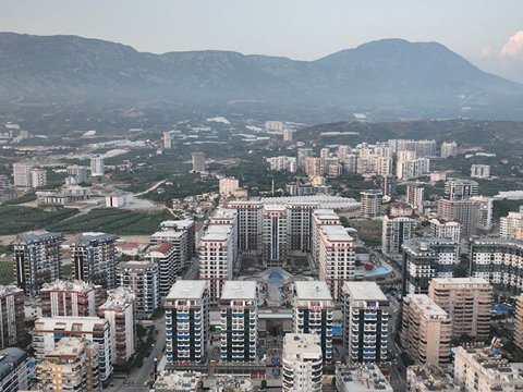 Construction of a new motorway begins, allowing travel from Alanya to Antalya in just 36 minutes